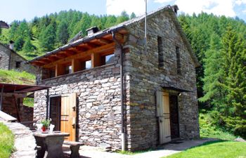 Rustico Dara Cotta Holiday Home