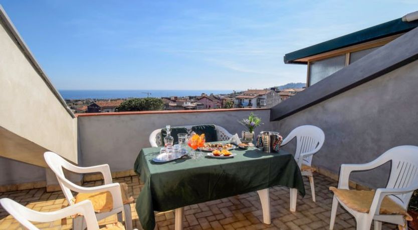 Photo of New Etna view