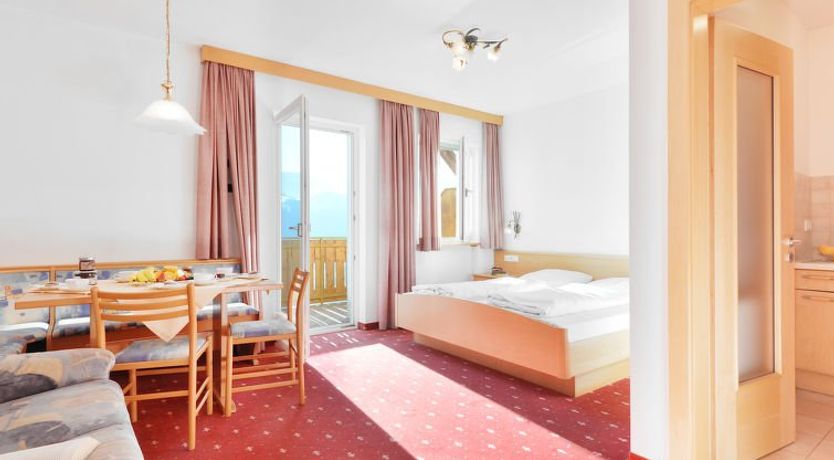 Photo of Classic 303 Apartment 4