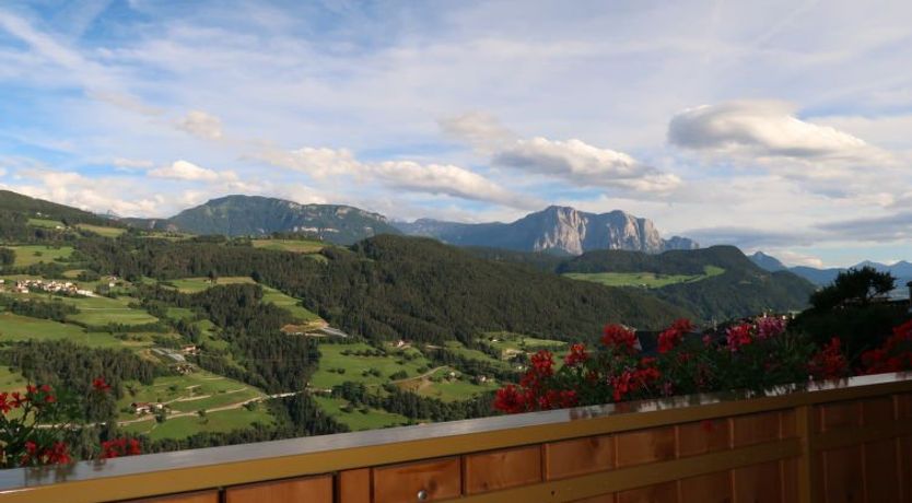 Photo of Classic 303 Apartment 4