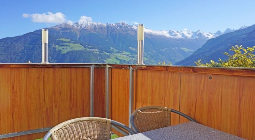 Photo of Ladis Apartment 10