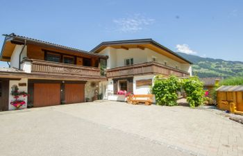 Sonnegg Apartment 2 Holiday Home
