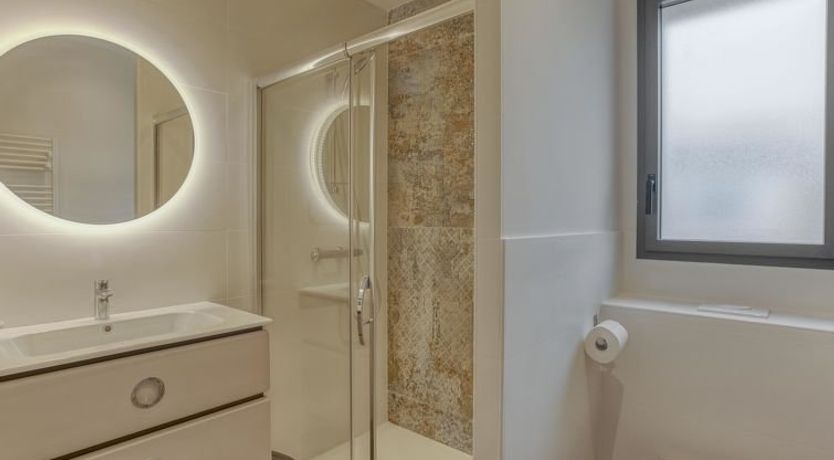 Photo of L'allée Couverte