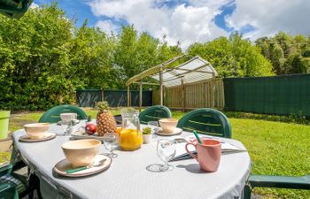 Arditea Holiday Home