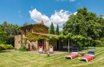 Ginestra Holiday Home