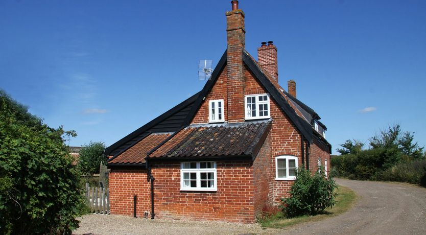 Photo of 1 Grange Cottages, Westleton