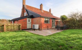 Photo of Pudding Cottage, Westleton