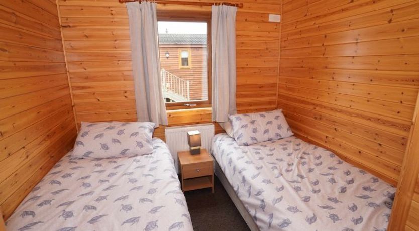 Photo of Loch Leven Lodge 11