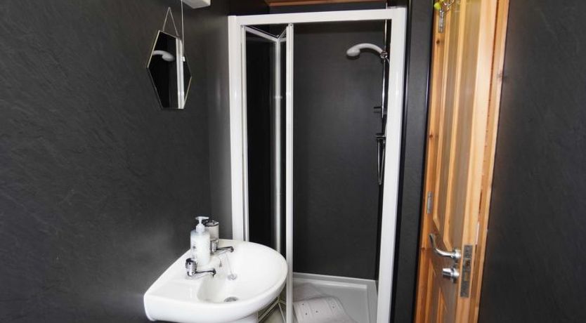 Photo of Loch Leven Lodge 11