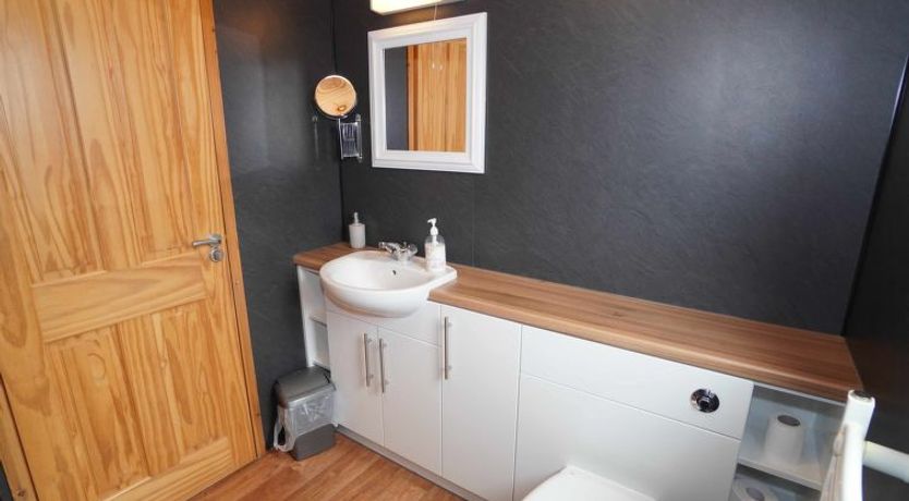 Photo of Loch Leven Lodge 11