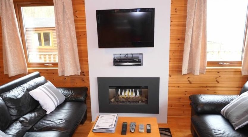 Photo of Loch Leven Lodge 11