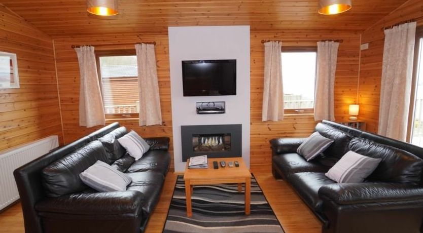 Photo of Loch Leven Lodge 11