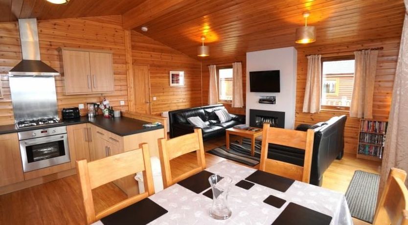 Photo of Loch Leven Lodge 11