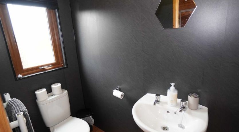 Photo of Loch Leven Lodge 11