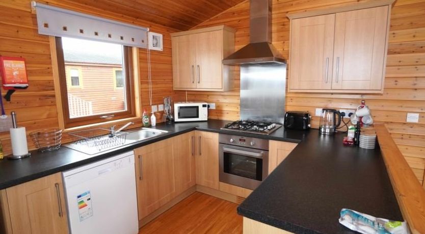 Photo of Loch Leven Lodge 11