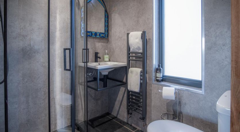 Photo of Peregrine Lodge