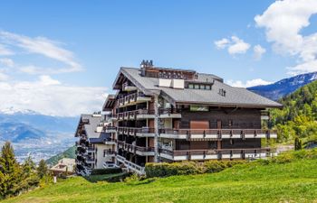 BI3 Apartment 6 Holiday Home