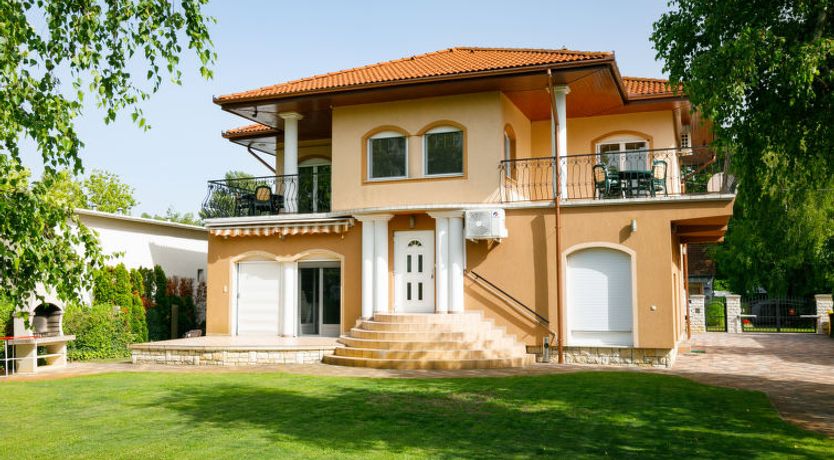 Photo of Lakefront 2 Apartment 2