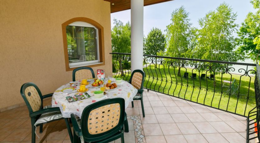 Photo of Lakefront 2 Apartment 2