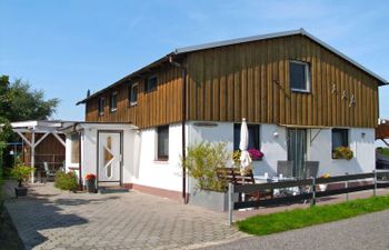 Osterende Holiday Home