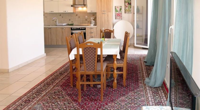 Photo of Suzi Apartment 2