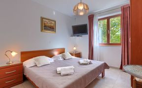 Photo of Alba Apartment 5