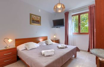 Alba Apartment 5 Holiday Home