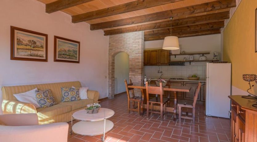 Photo of Fattoria di Fugnano Apartment 3