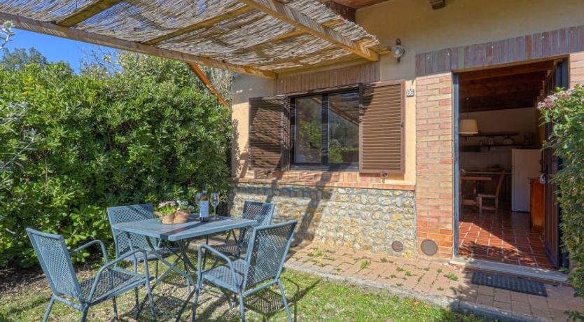 Photo of Fattoria di Fugnano Apartment 3