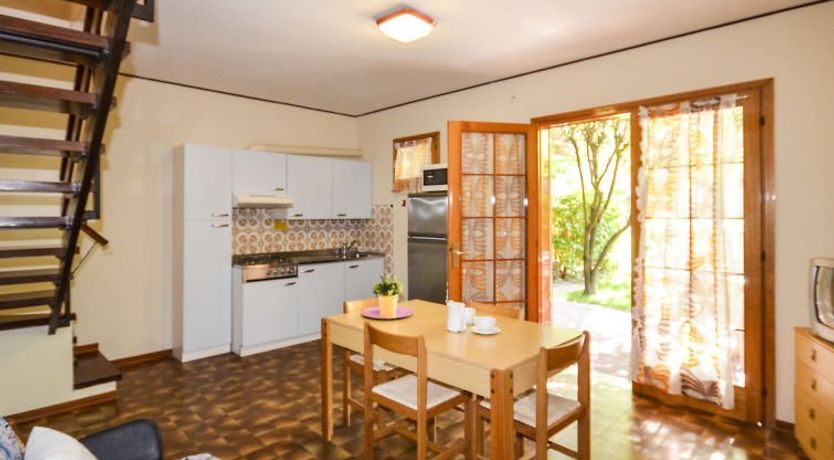 Photo of Dora & Le Pinetine (BIB675)