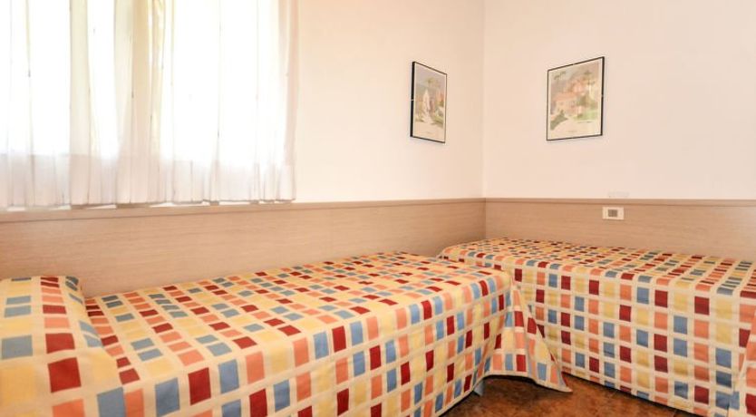 Photo of Dora & Le Pinetine (BIB675)