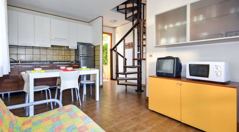 Photo of Dora & Le Pinetine (BIB675)