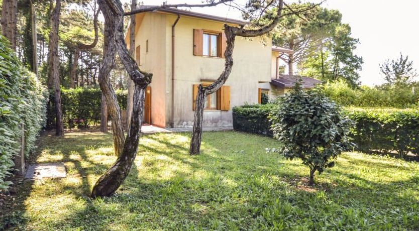 Photo of Dora & Le Pinetine (BIB675)