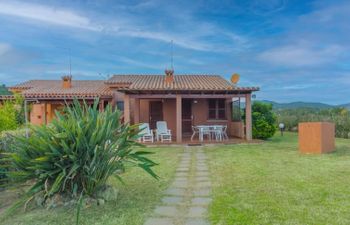 Rei Marina Fronte Mare (REI204) Holiday Home