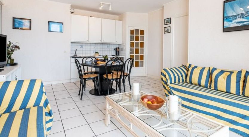 Photo of La Plage Apartment 2