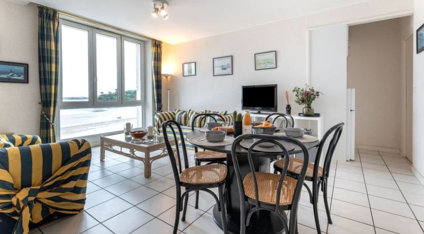 Photo of La Plage Apartment 2