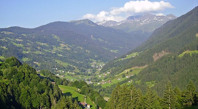 Photo of Mangeng Apartment 2