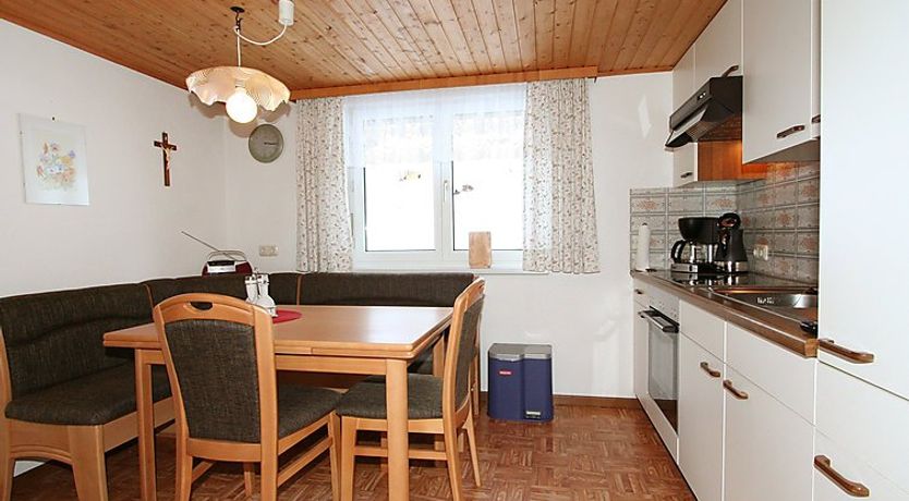 Photo of Mangeng Apartment 2