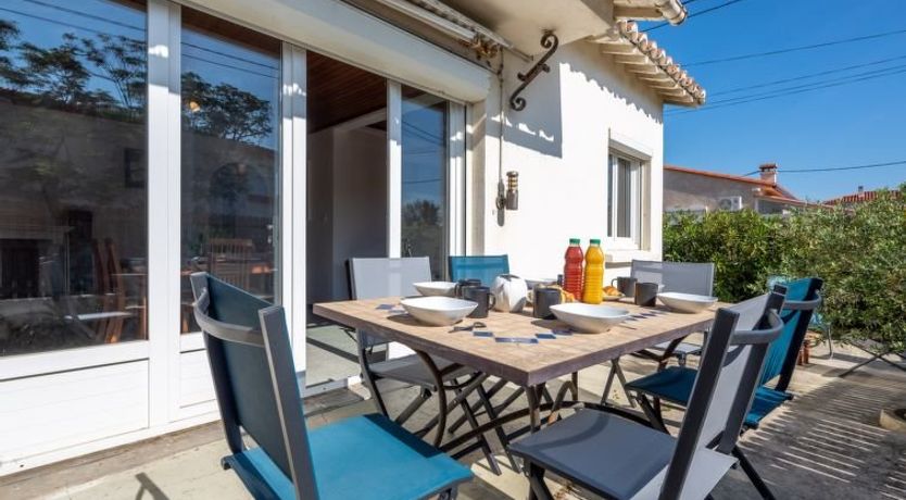 Photo of Les Violettes