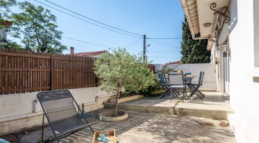 Photo of Les Violettes