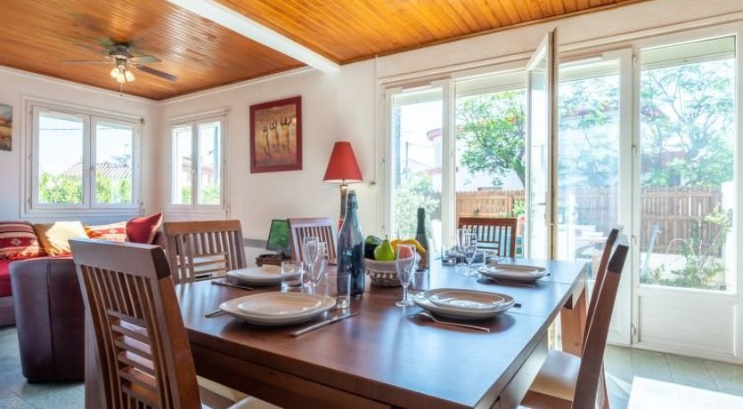 Photo of Les Violettes