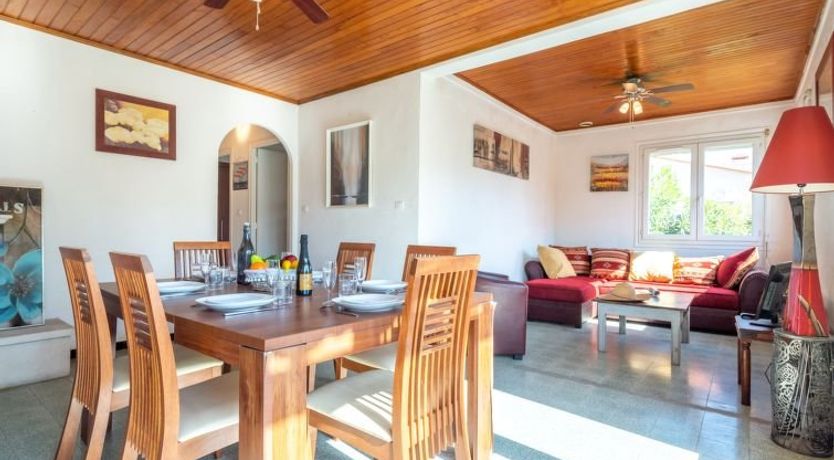 Photo of Les Violettes