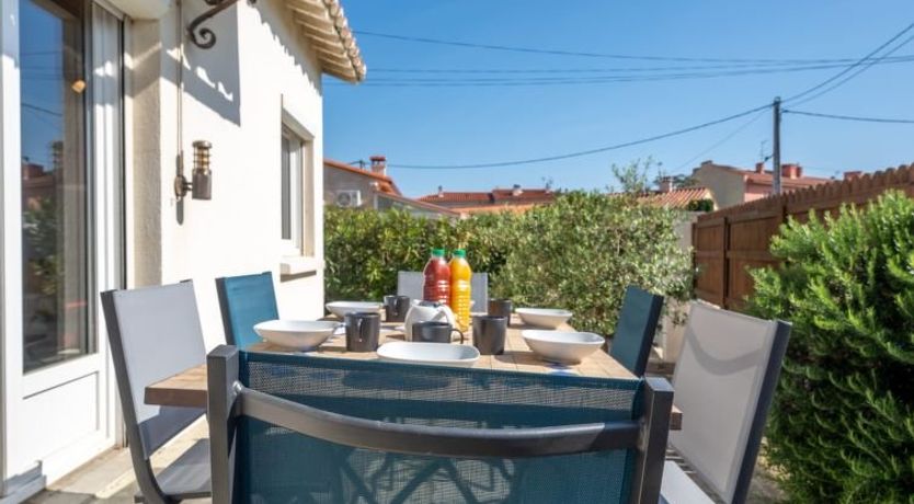 Photo of Les Violettes