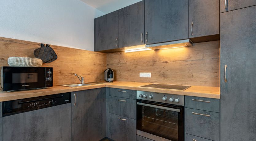 Photo of Leo Apartment 2