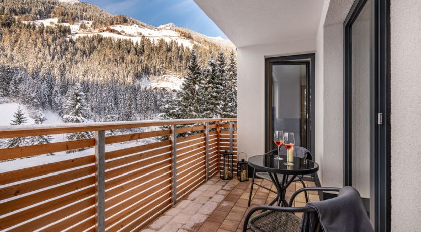 Photo of Leo Apartment 2