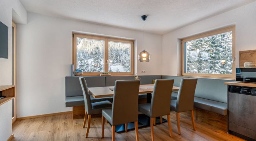 Photo of Leo Apartment 2