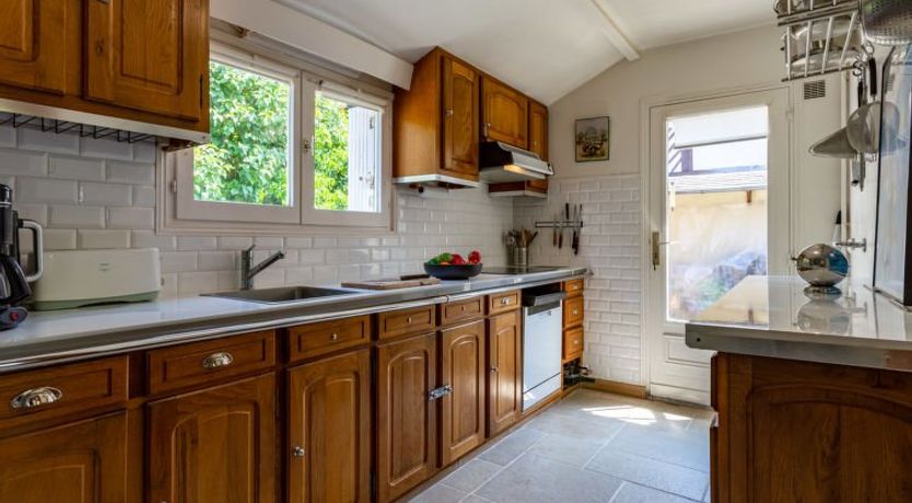 Photo of Petit Champ