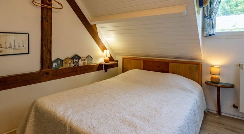 Photo of Petit Champ