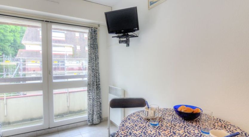 Photo of Les Flots Bleus