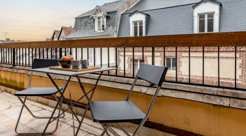 Photo of Les Cigognes